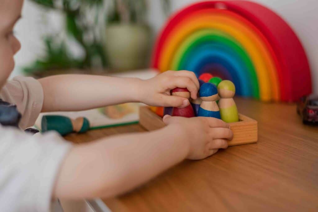 Merle Toys® Montessori Spielzeug für Babys, einschließlich Holzregenbogen